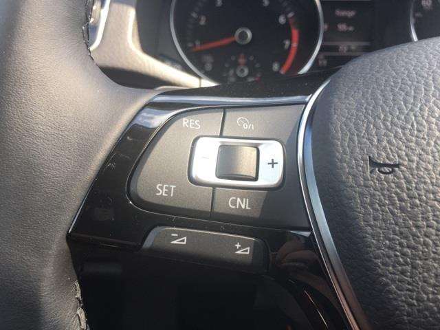 2017 Volkswagen Passat 1.8T R-Line 4dr Sedan